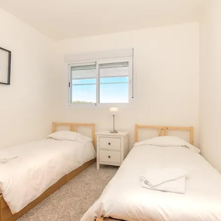 Apartment 2167-superb 2 Bedrooms In Luxury Complex With Pool